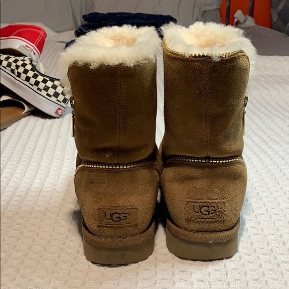 ugg’s - Picture 2 of 5